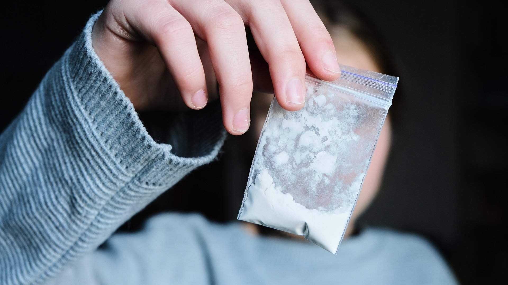 crystal meth,treat meth addiction,family therapy,meth rehab program,meth abuse,meth users,smoking meth,injecting meth